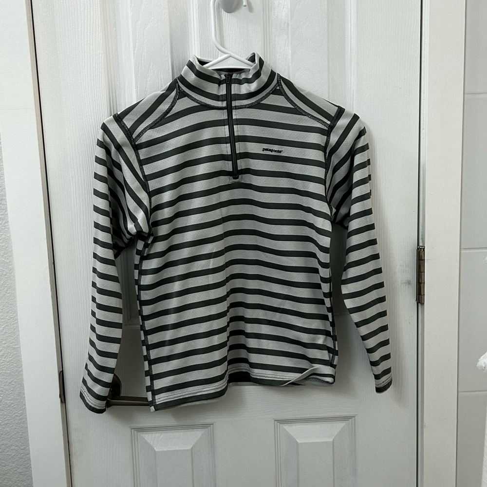 Kids Patagonia Black and Gray Striped Pullover